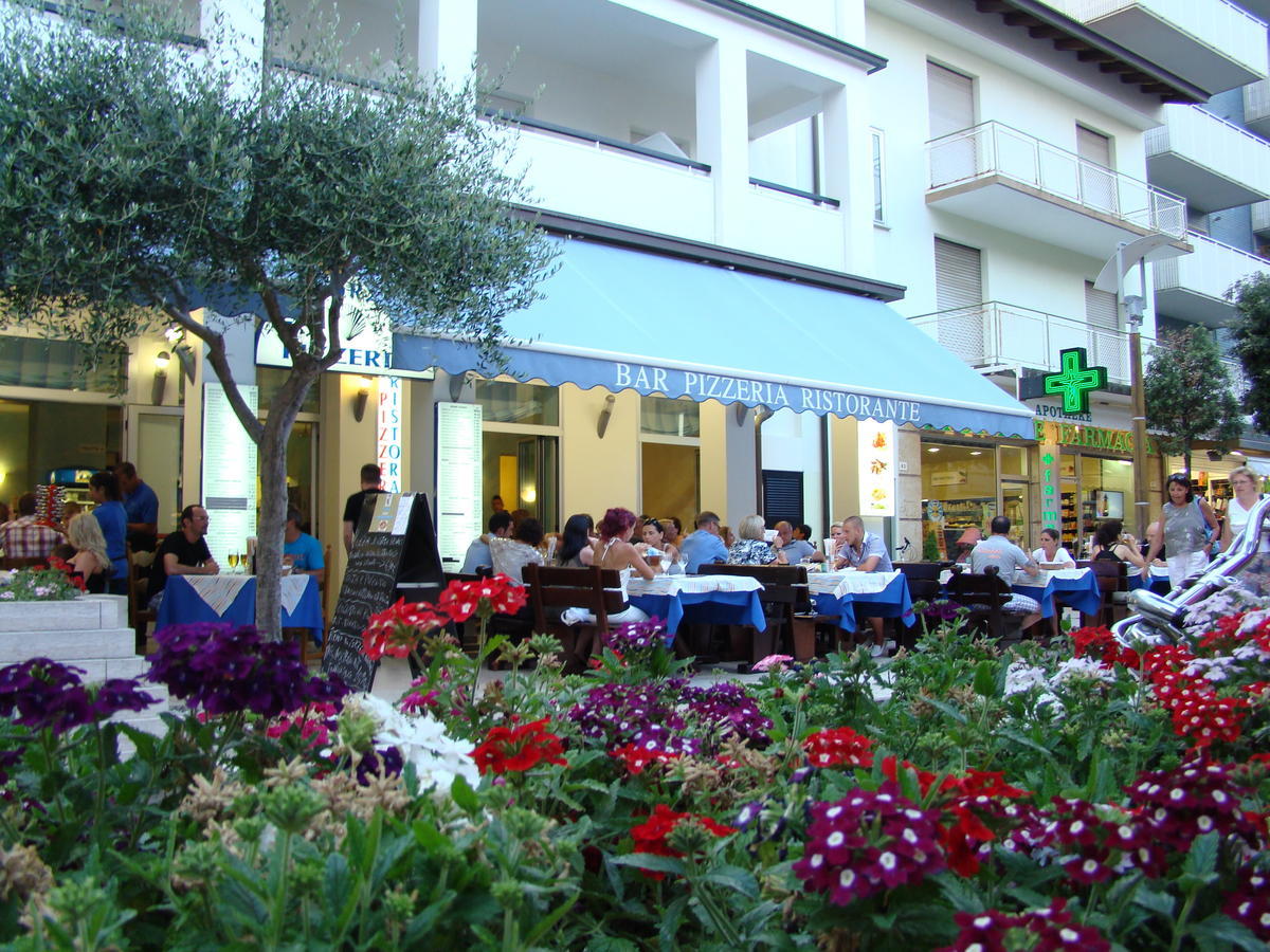 Hotel Blue Marine Lignano Sabbiadoro Dış mekan fotoğraf