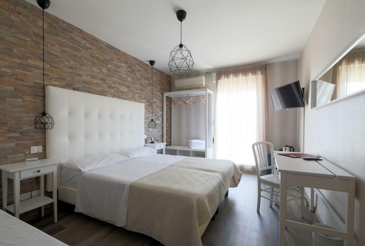 Hotel Blue Marine Lignano Sabbiadoro Dış mekan fotoğraf